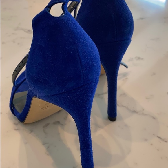 Stuart Weitzman Blue Suede heels, size 6! - Picture 9 of 10